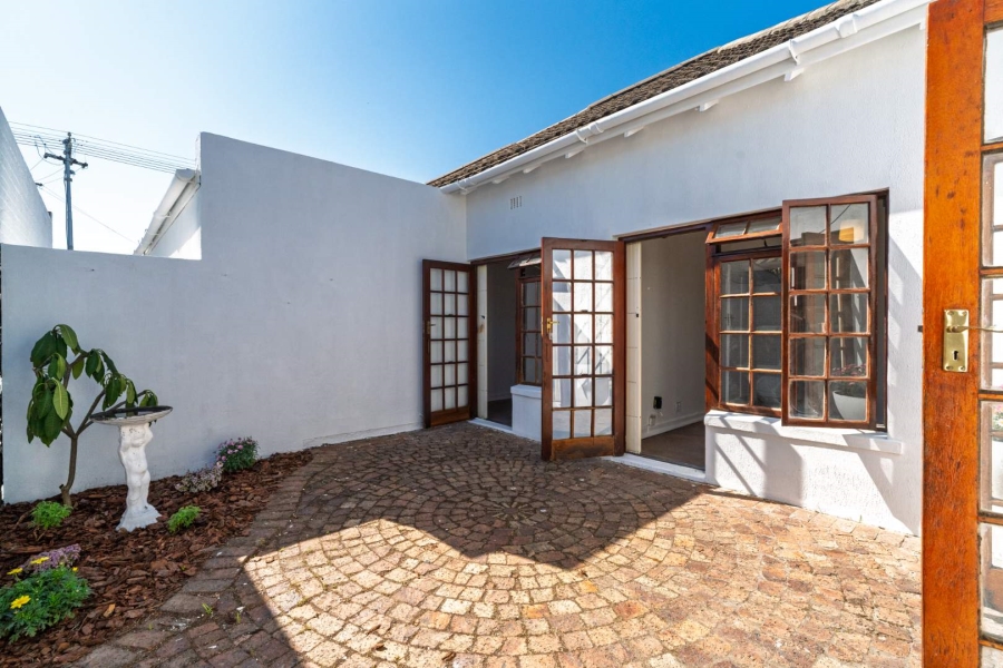 4 Bedroom Property for Sale in Claremont Western Cape